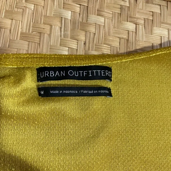 Gold Velvet Deep V Long Sleeve Top Size Medium - Picture 6 of 8